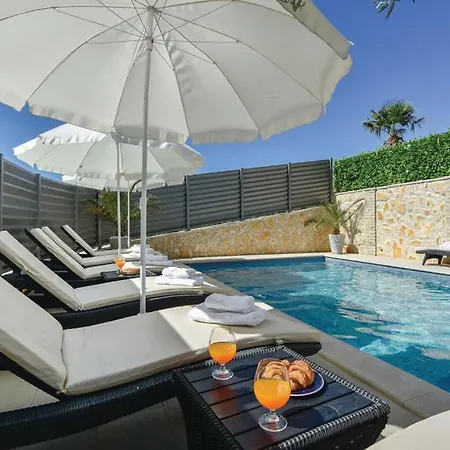 The Green Paradise Near Split דירה Kamen